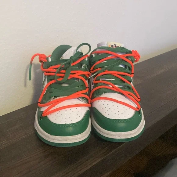 Stylist Off-White Sneakers with Red and Green Accents Low Vulcanized leather sneakers in green - Off White Kids  main image 4